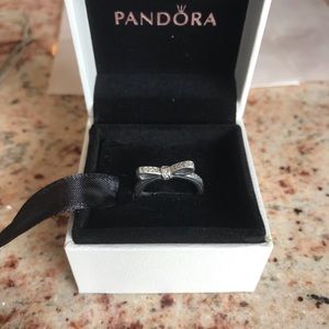 Pandora Sparkling Bow Ring, clear CZ